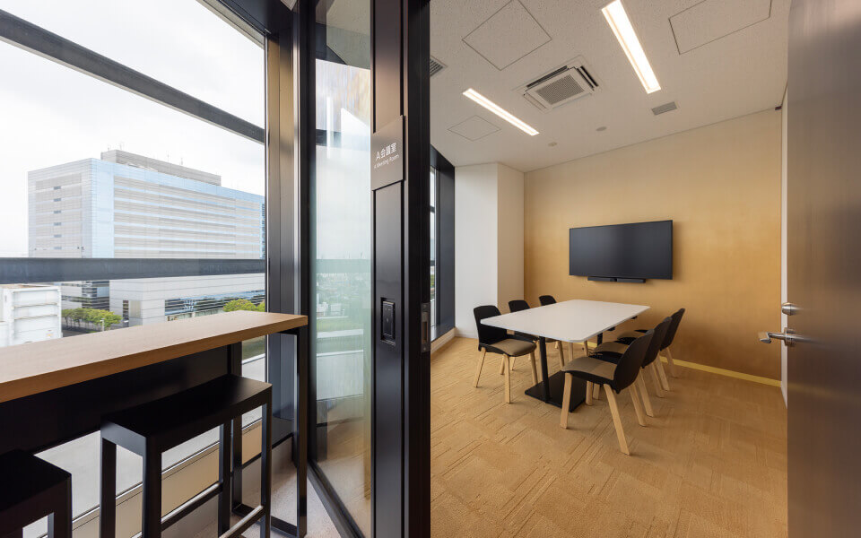 Shared meeting room / refresh space (image)